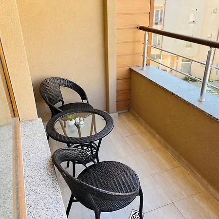 тутхон Appartement Pomorie